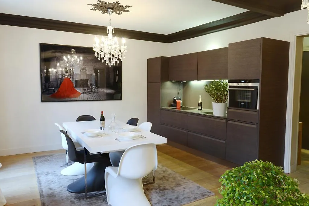 Appartement Paris Tour Eiffel Apartment
